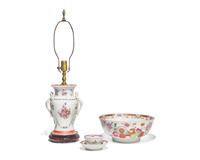 An assorted group of four Chinese Export porcelain Famille Rose items, 18th century