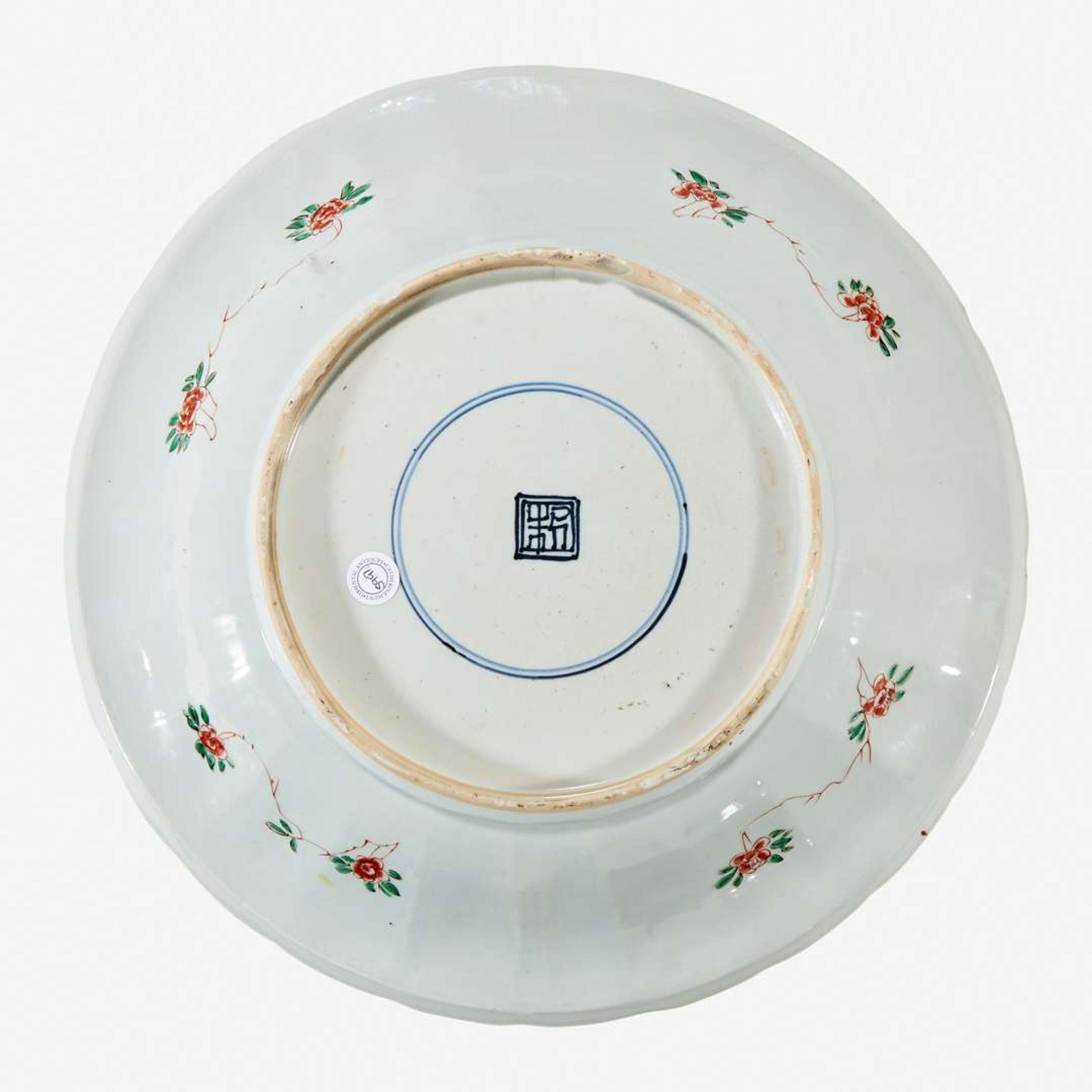 A Chinese famille verte-decorated porcelain lobed dish Kangxi period