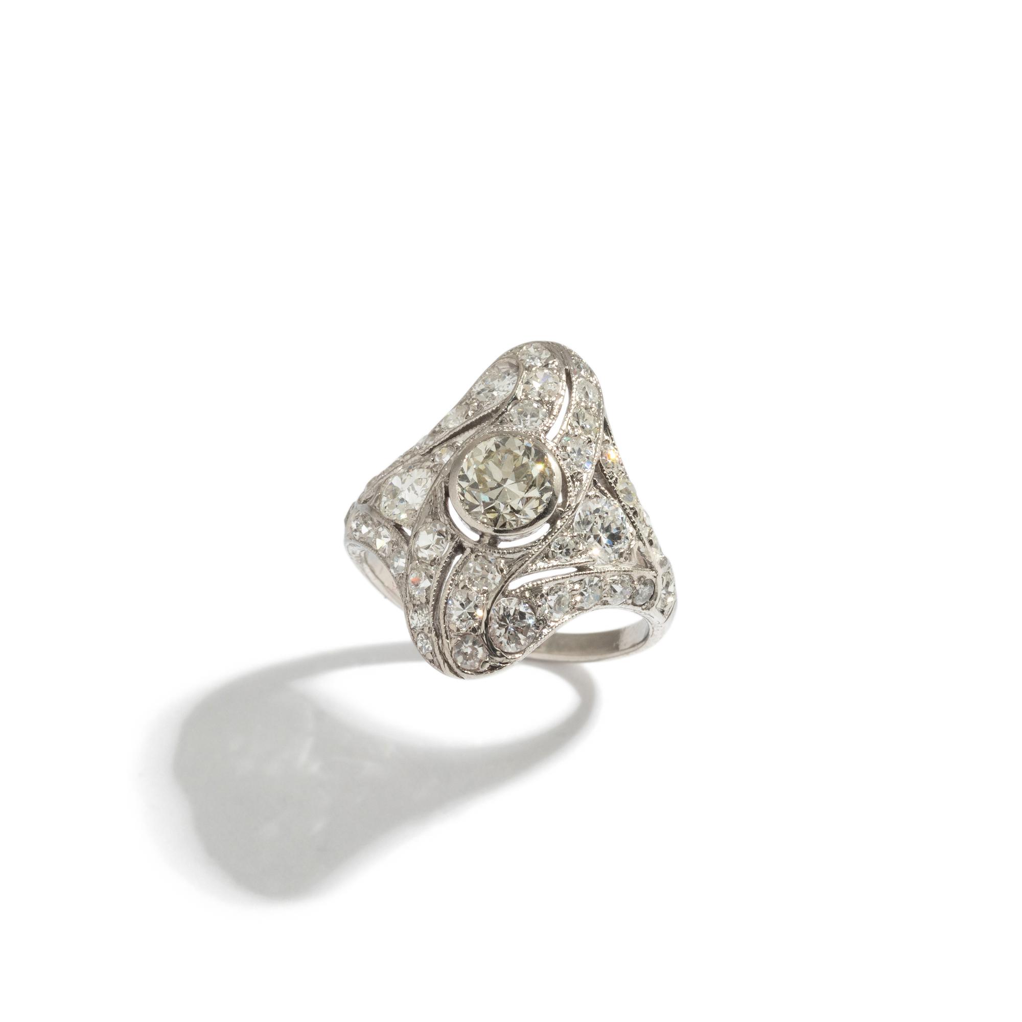 ART DECO, DIAMOND RING