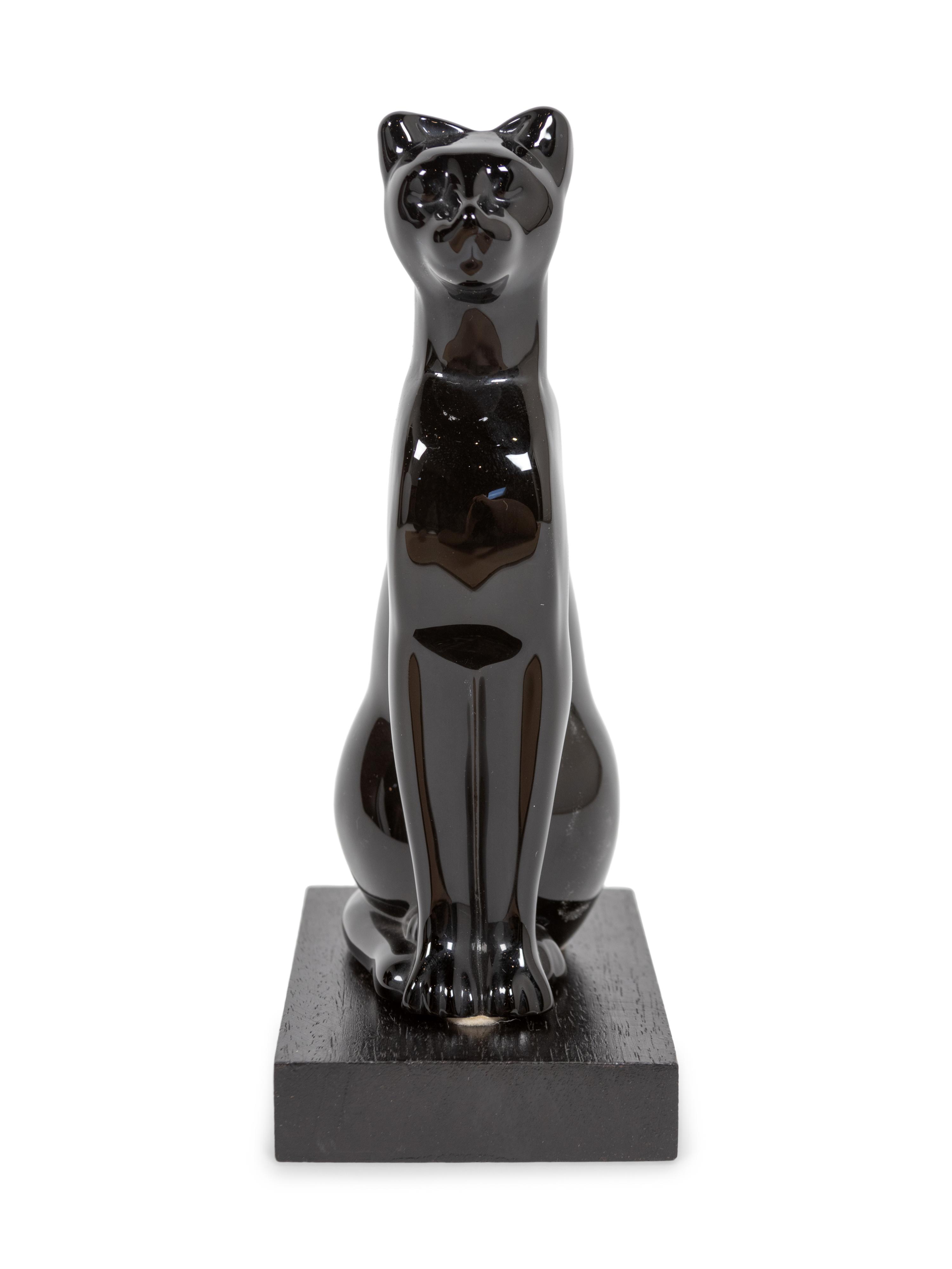 A Baccarat Black Cat Figure
