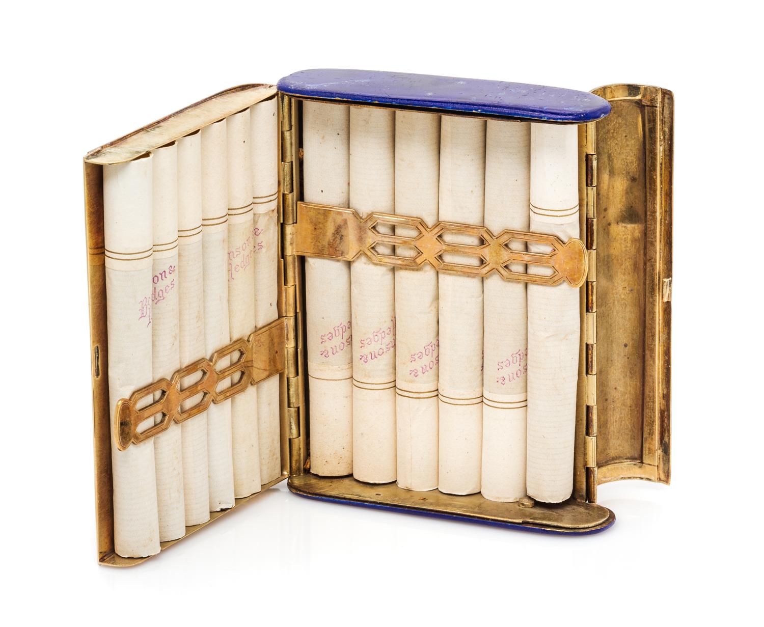 A 14 Karat Yellow Gold and Lapis Lazuli Cigarette Holder, 78.00 dwts.
