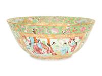 A Chinese Rose Medallion Porcelain Bowl