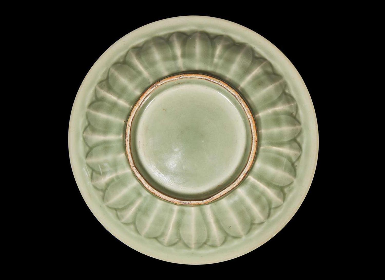 A Chinese Longquan celadon "Double Fish" dish, Southern Song to Yuan dynasty 龍泉窯雙魚盤 南宋至元