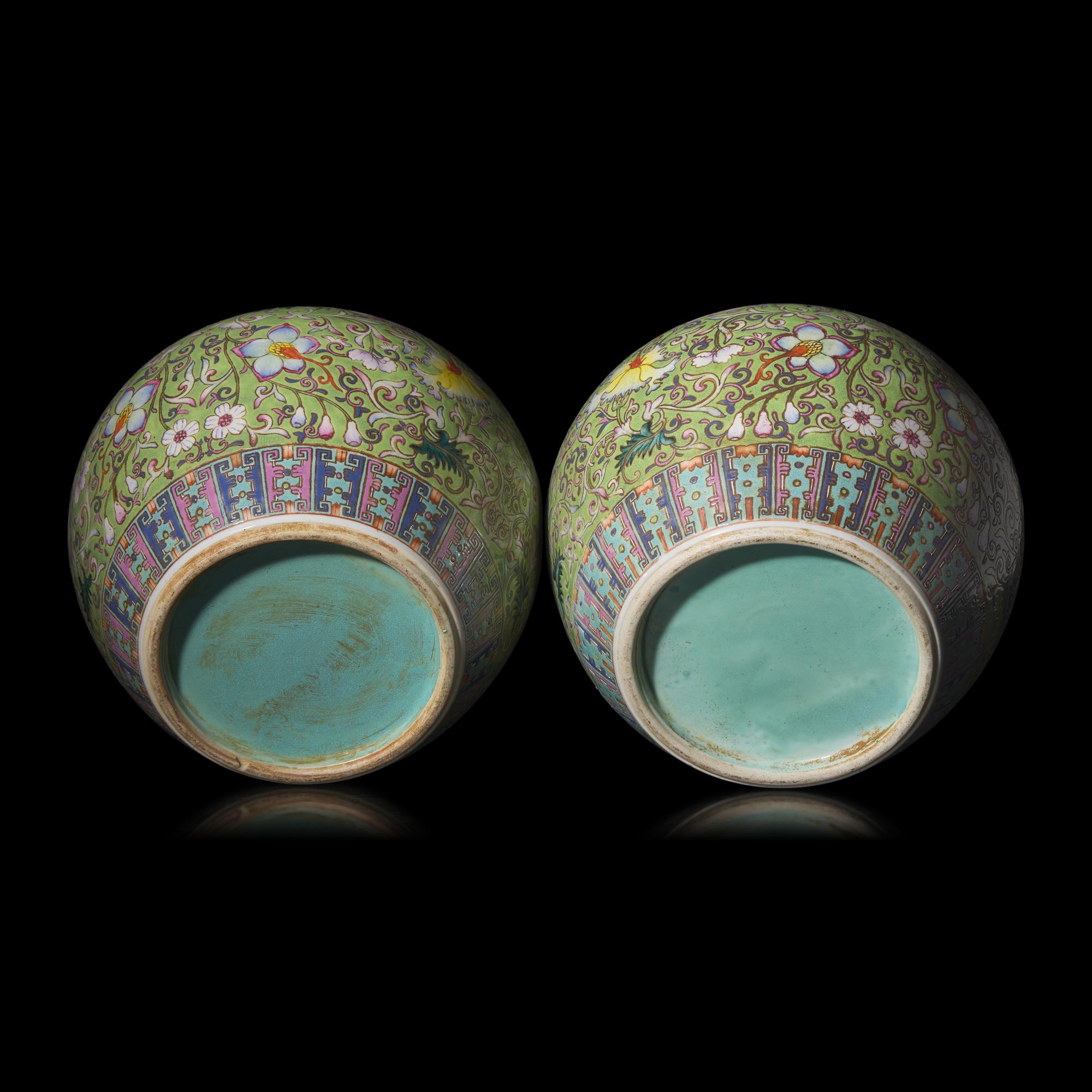 A Pair of Chinese Famille Rose Green Ground Covered Jars — 粉彩蘋果綠地纏枝花卉紋蓋罐一對