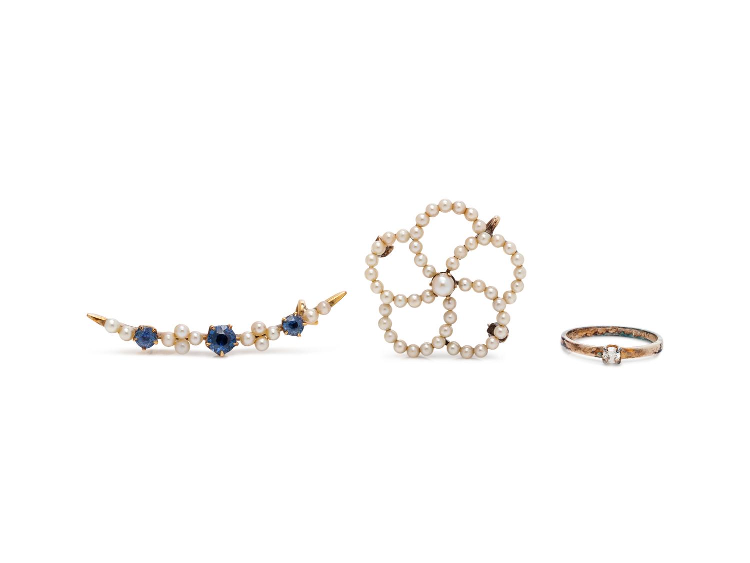 COLLECTION OF YELLOW GOLD AND GEMSTONE JEWELRY