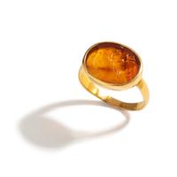 A Late Roman Agate Ring Stone with a Hunting Scene — Set in a gold band