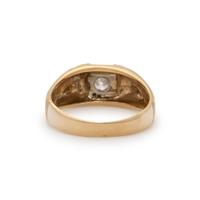 YELLOW GOLD AND DIAMOND RING