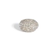 RETRO, WHITE GOLD AND DIAMOND BOMBÉ RING