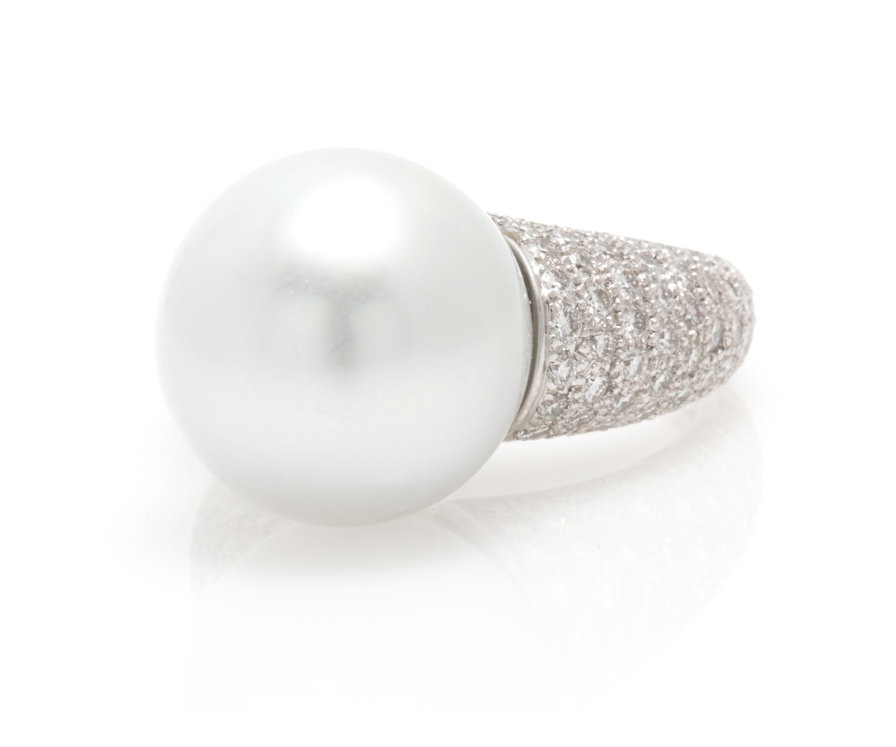 A Platinum, Diamond and Cultured South Sea Pearl Ring, 10.70 dwts.