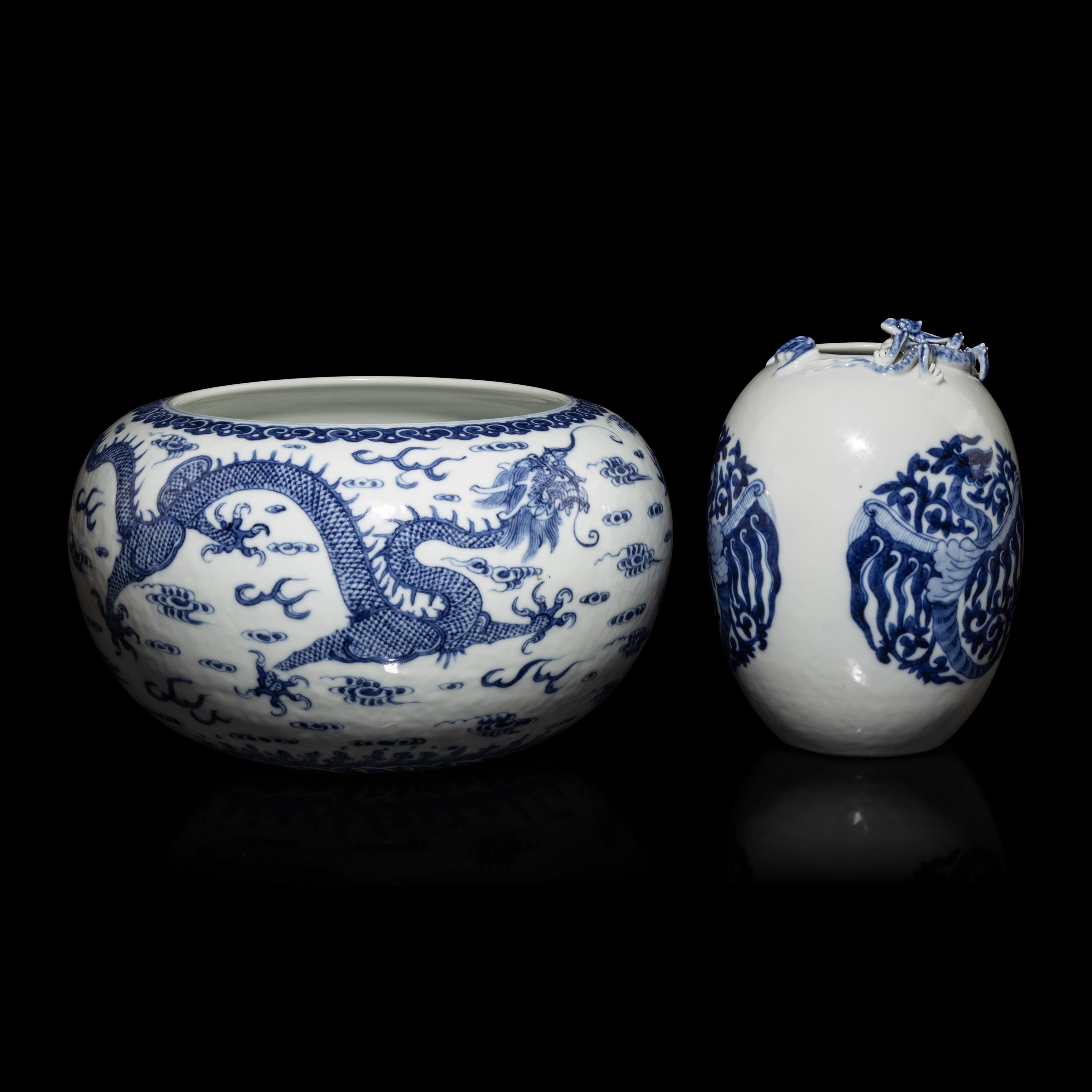 Two Chinese Blue and White Porcelain Globular Brush Washers, 20th Century — 近代 青花龍鳳紋水盂兩件