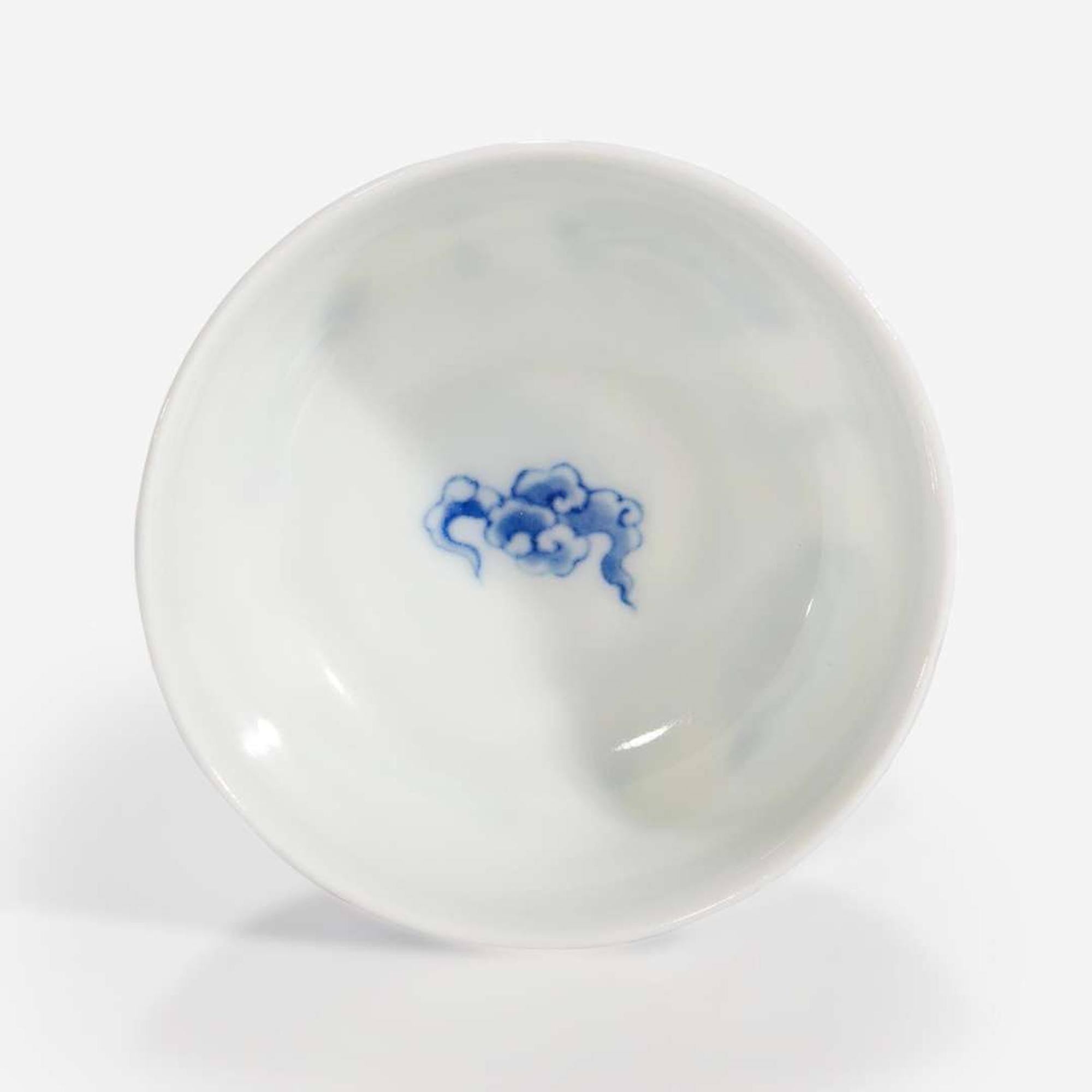 A Chinese doucai-enameled small cup Yongzheng six-character mark