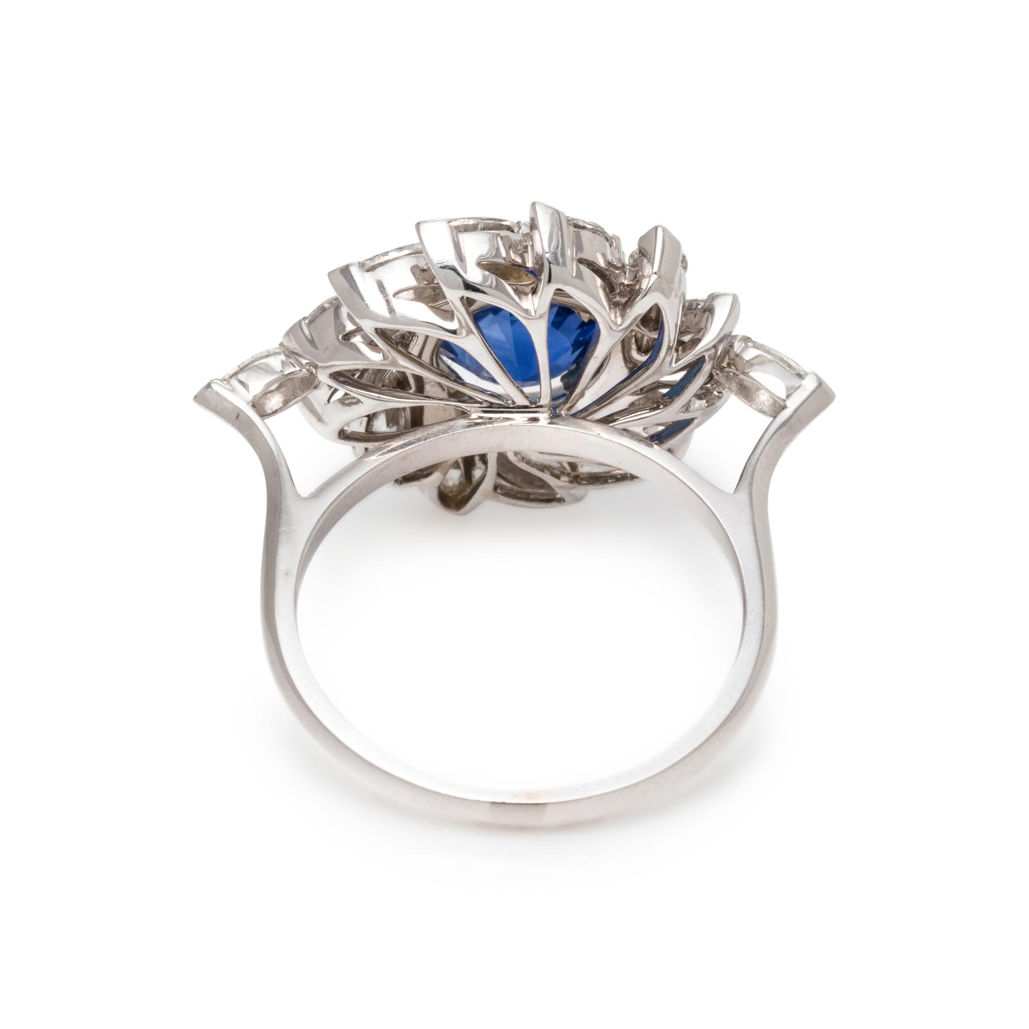 SAPPHIRE AND DIAMOND RING