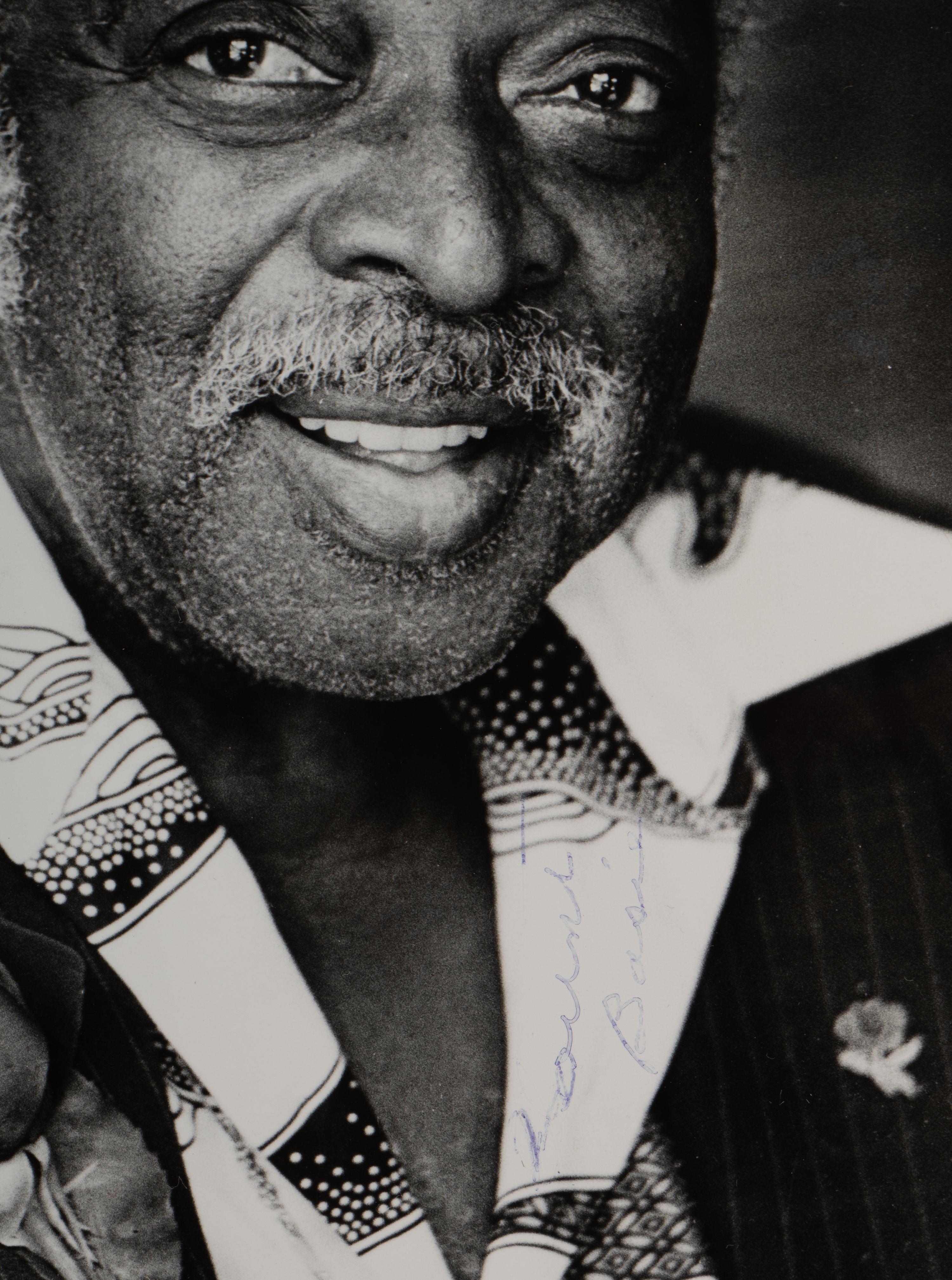 (Celebrity) A group of 10 autographed photos of musical stars, comprising: