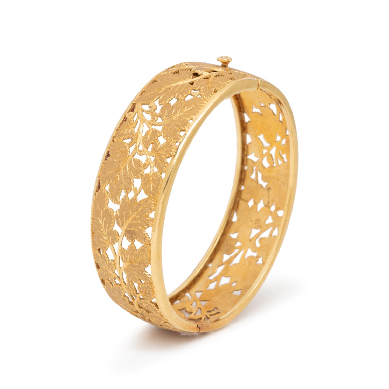 YELLOW GOLD LEAF BANGLE BRACELET