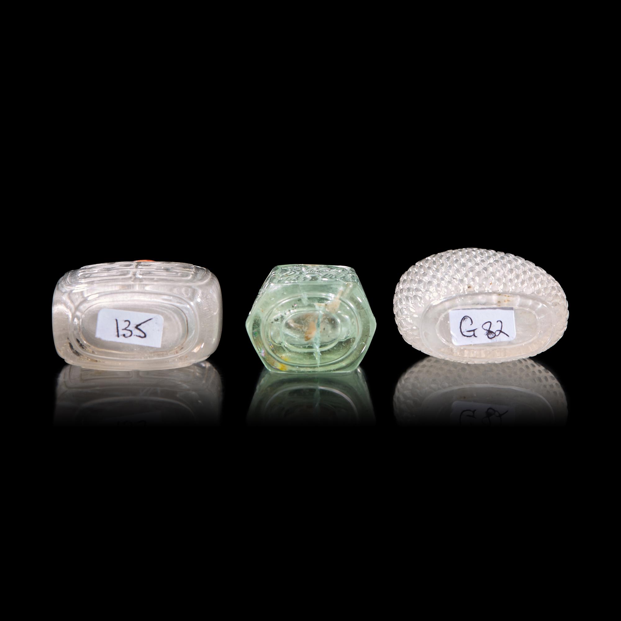 Three Chinese Carved Semiprecious Stone Snuff Bottles, 19th-Early 20th Century — 晚清-民國 水晶、海藍寶鼻煙壺三支