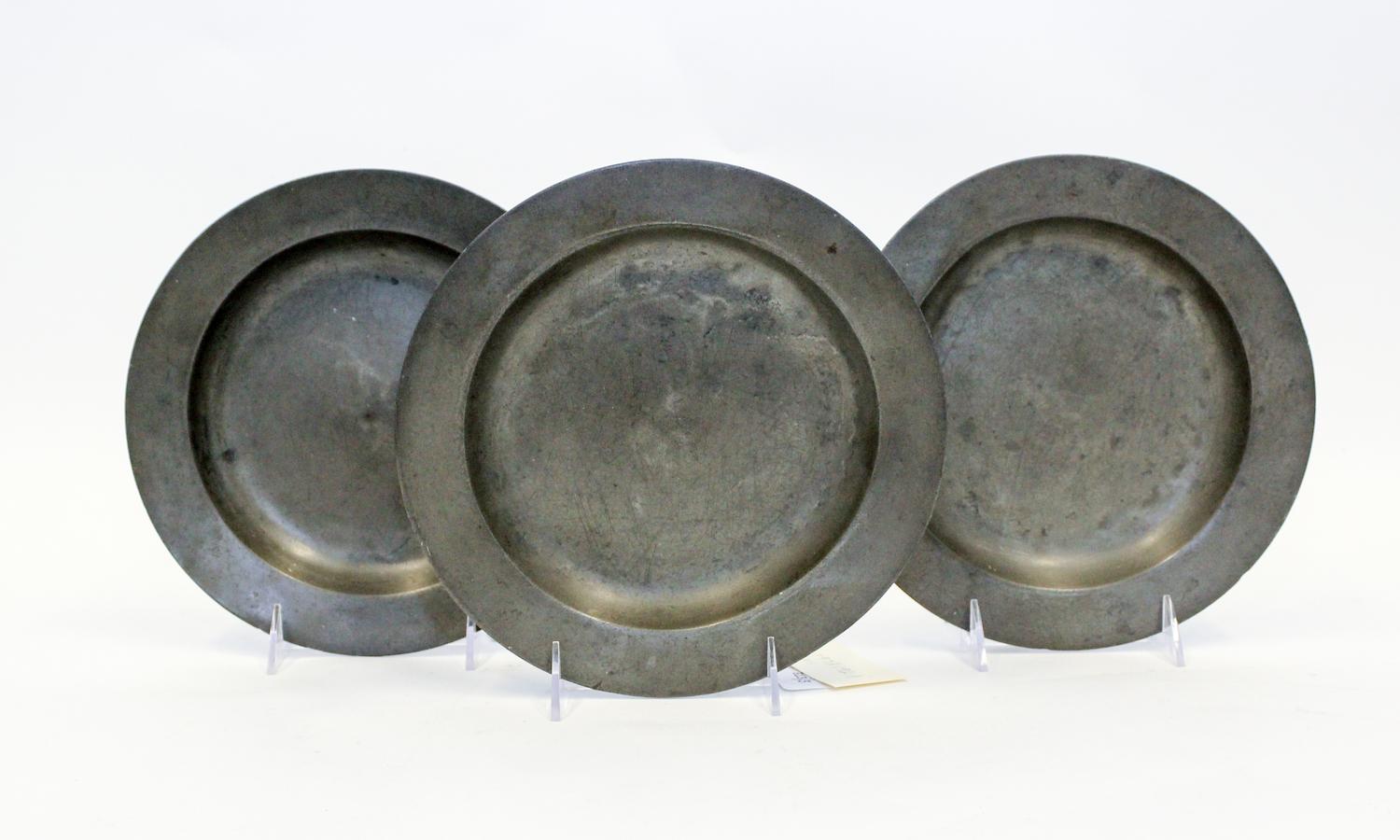Three English Pewter Plates Diameter 9 1/4 inches. — 19TH CENTURY