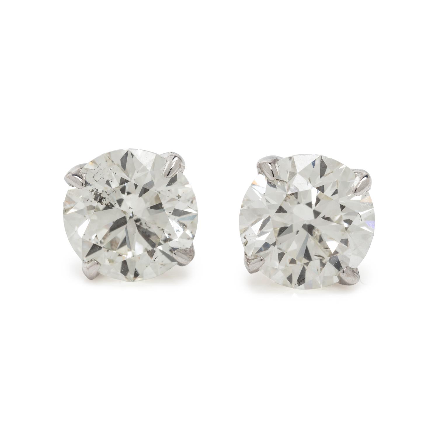 DIAMOND STUD EARRINGS