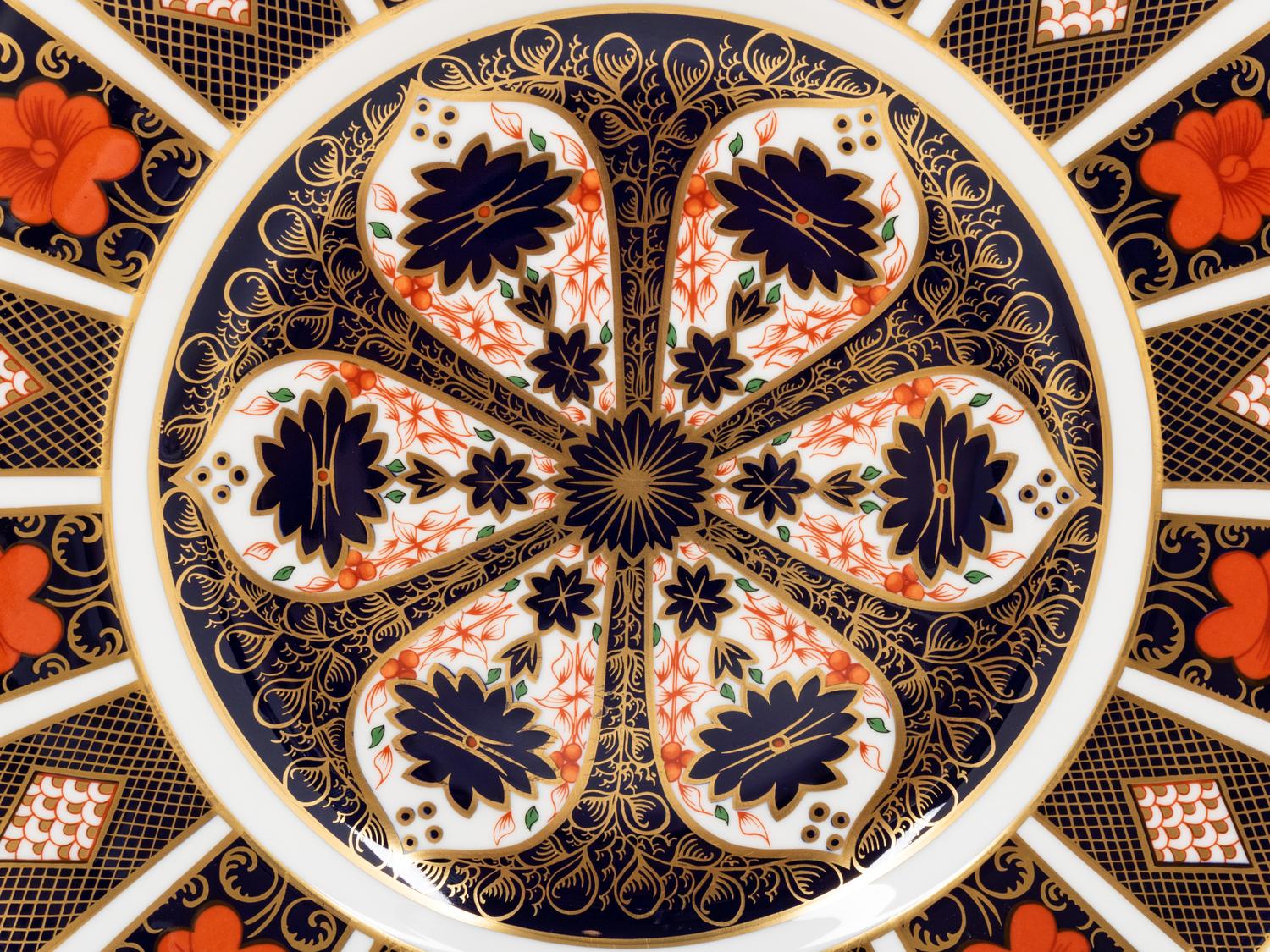 A Royal Crown Derby Old Imari Pocelain Dinner Service