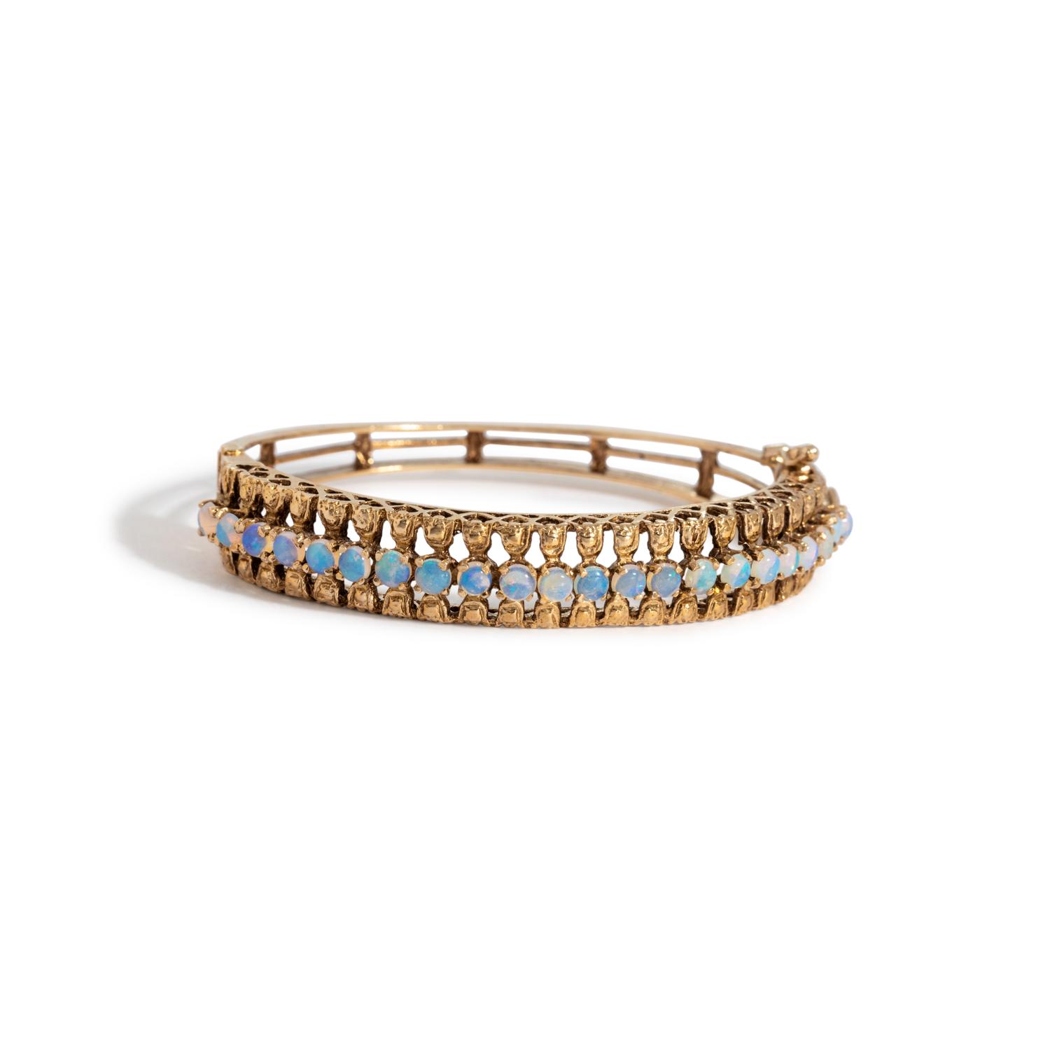 YELLOW GOLD AND OPAL BANGLE BRACELET