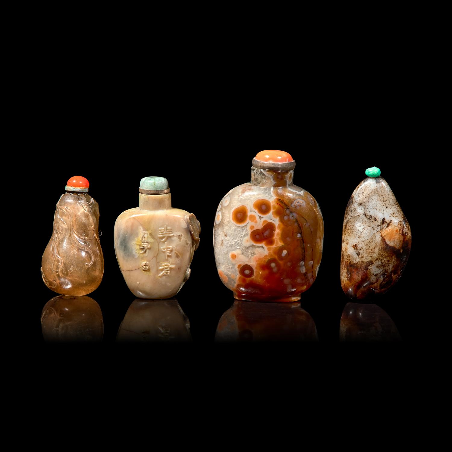 Four Chinese Hardstone Snuff Bottles 鼻煙壺四支