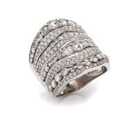 An 18 Karat White Gold and Diamond Ring, Etho Maria, 9.50 dwts.