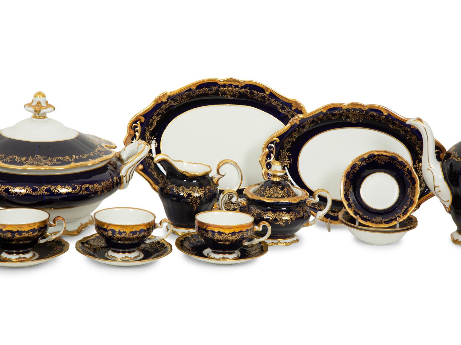 An Assembled Weimar Katharina Porcelain Dinner Service