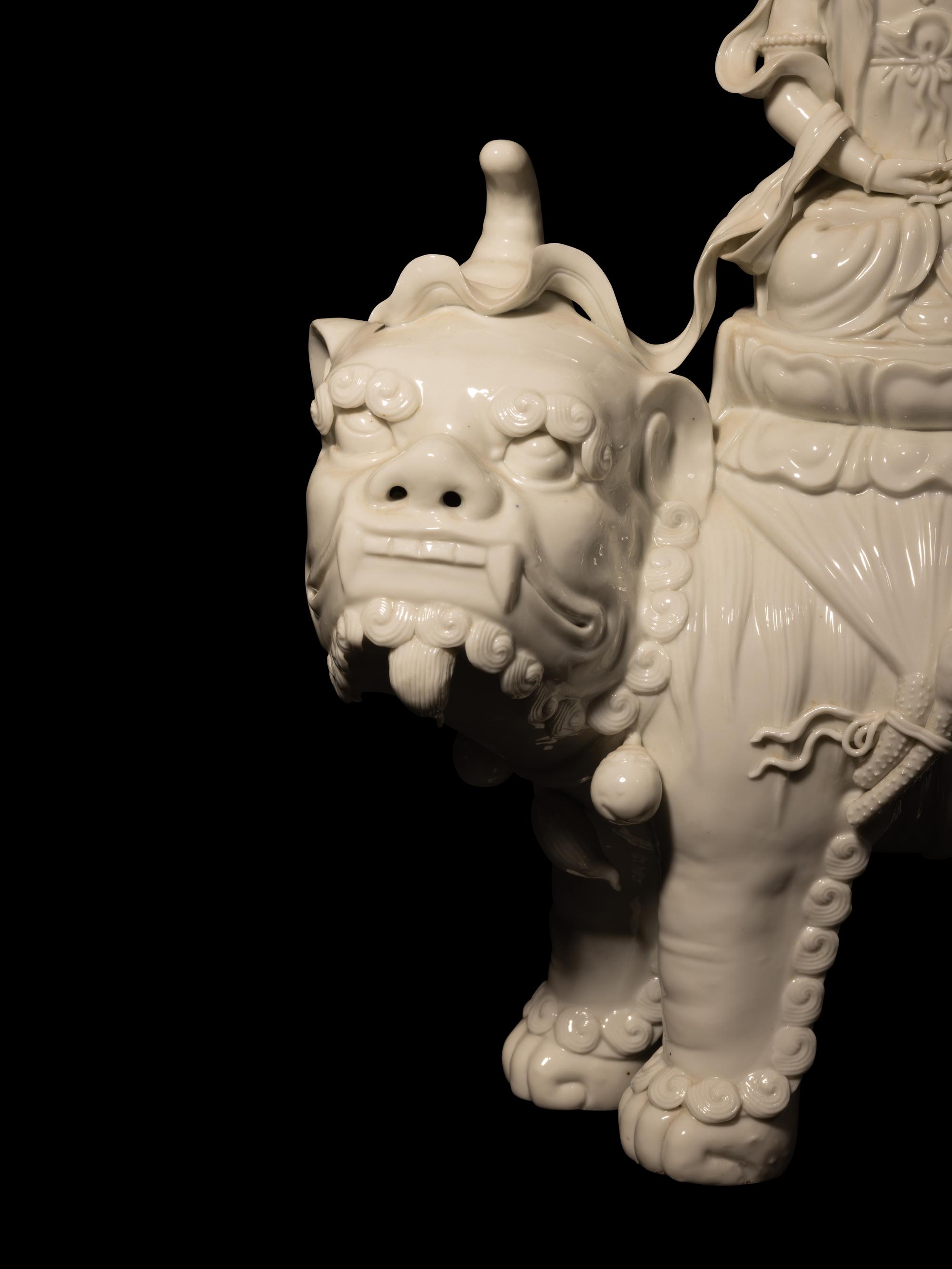 Three Chinese Dehua Blanc-de-Chine Porcelain Figures of Guanyin