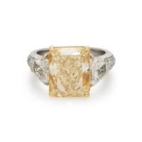 COLORED DIAMOND AND DIAMOND RING
