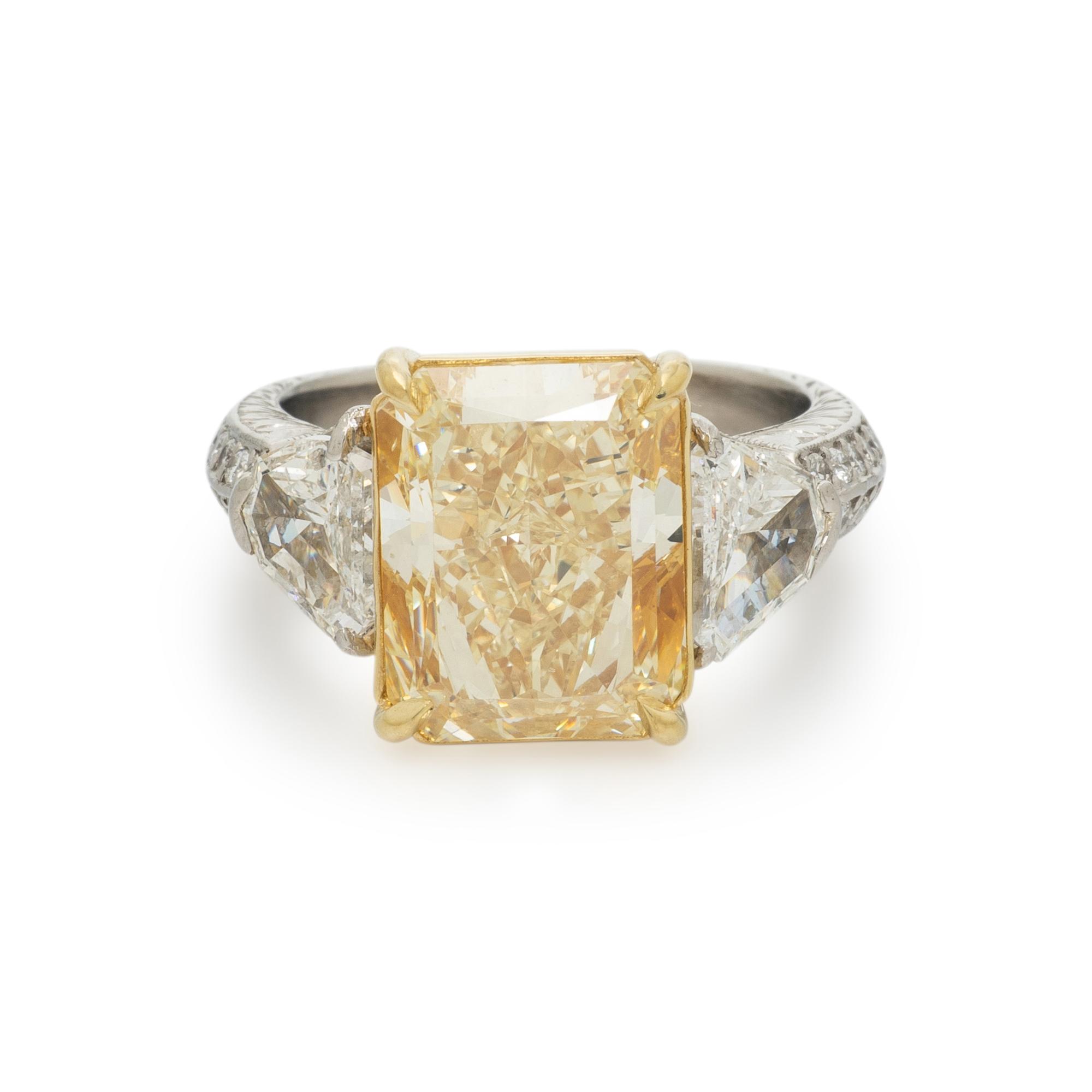 COLORED DIAMOND AND DIAMOND RING