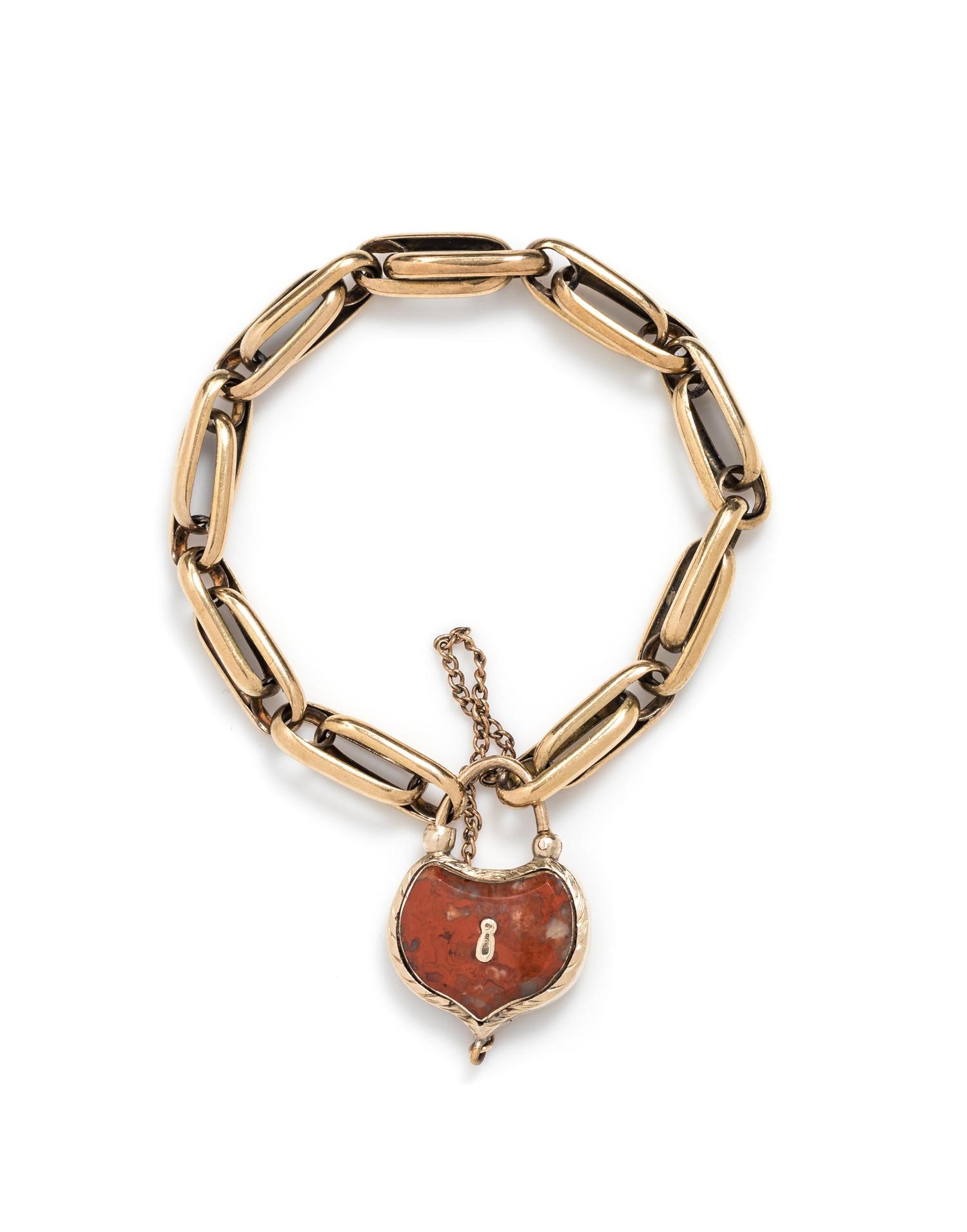 VICTORIAN, YELLOW GOLD AND AGATE BRACELET
