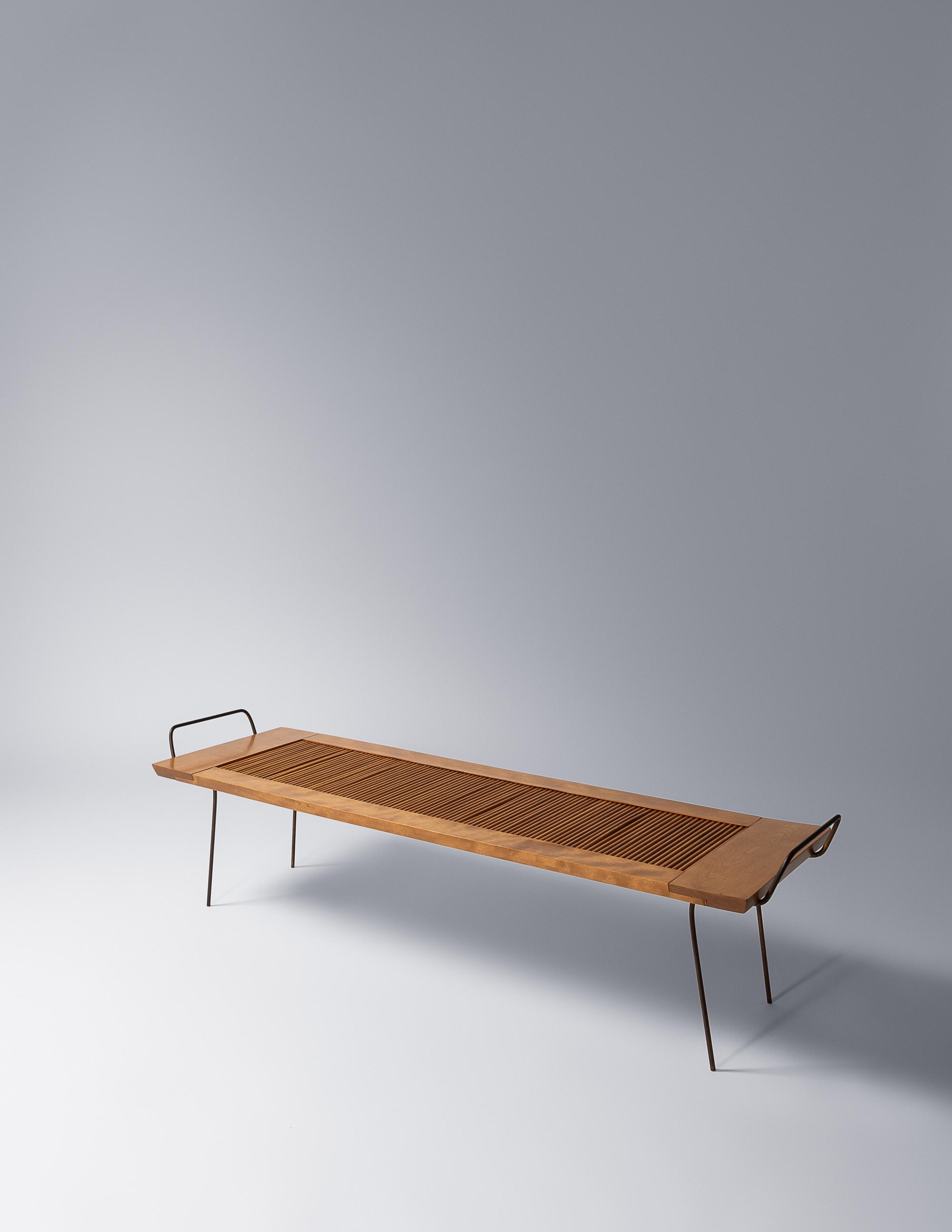 Dowl Slat Bench