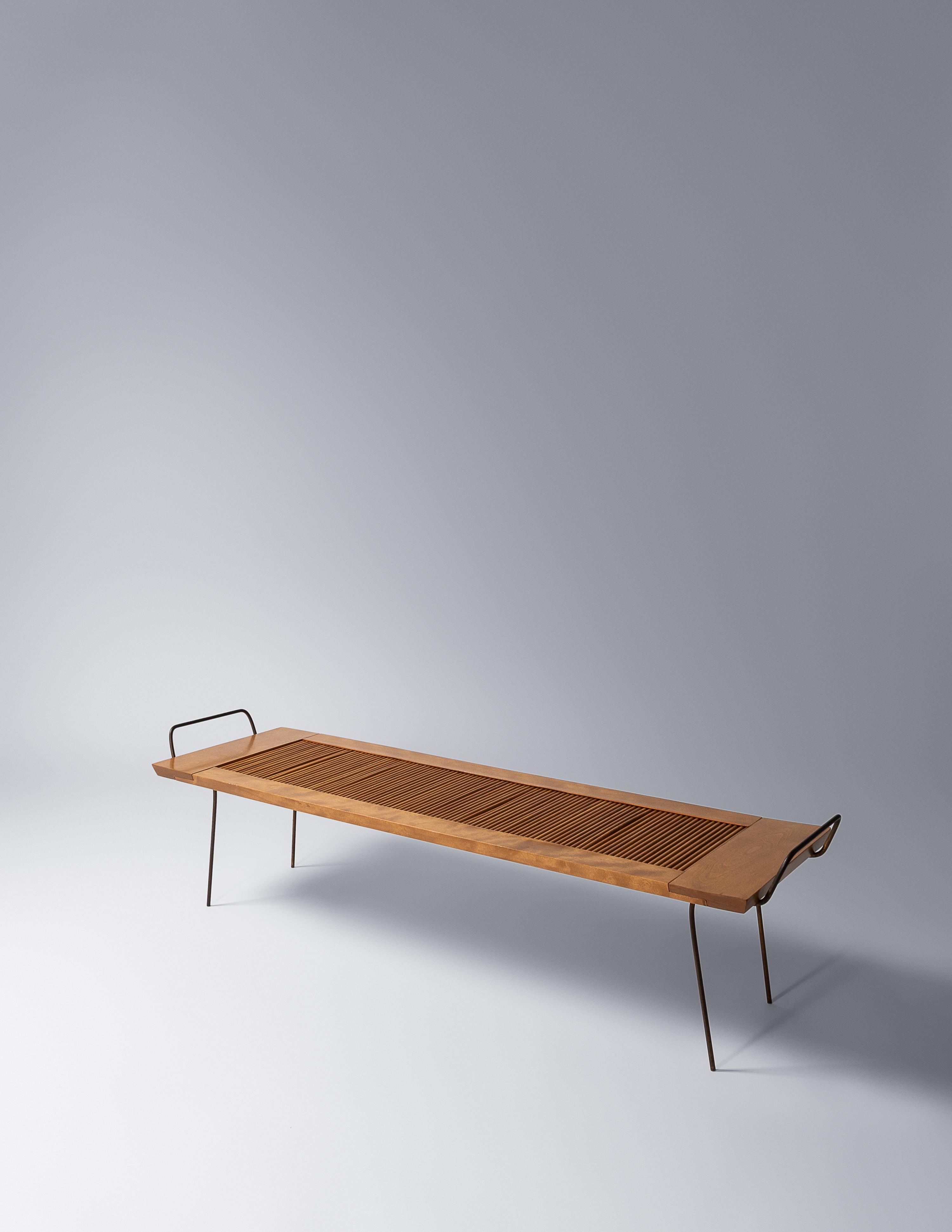 Dowl Slat Bench