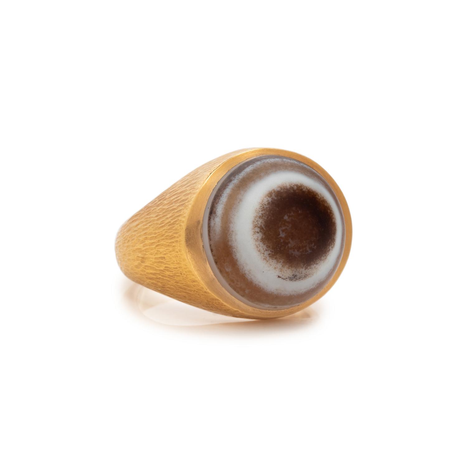YELLOW GOLD AND BANDED AGATE RING