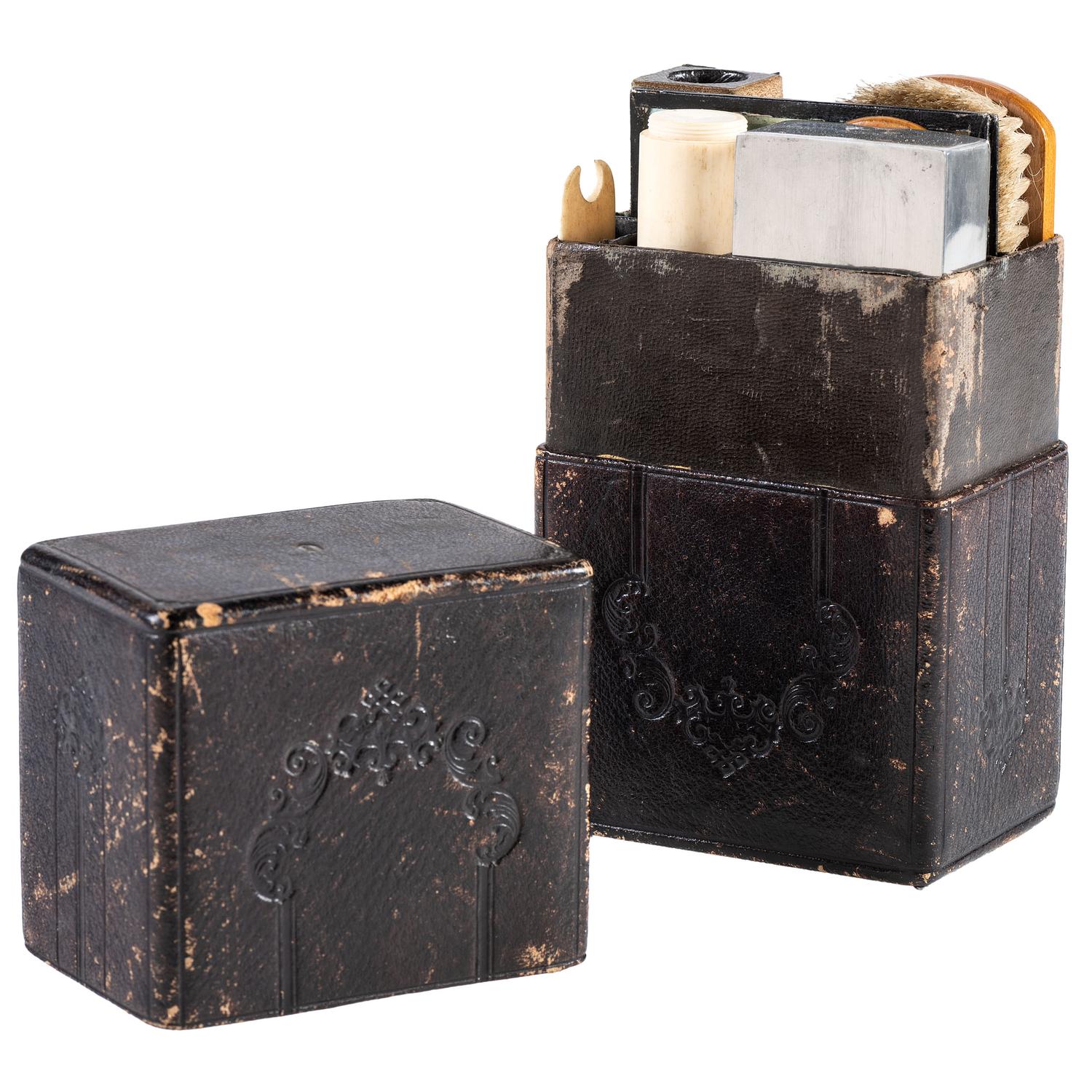 Civil War-period officer's grooming kit. Manufactured by Edw. Christmann, Philadelphia, PA.