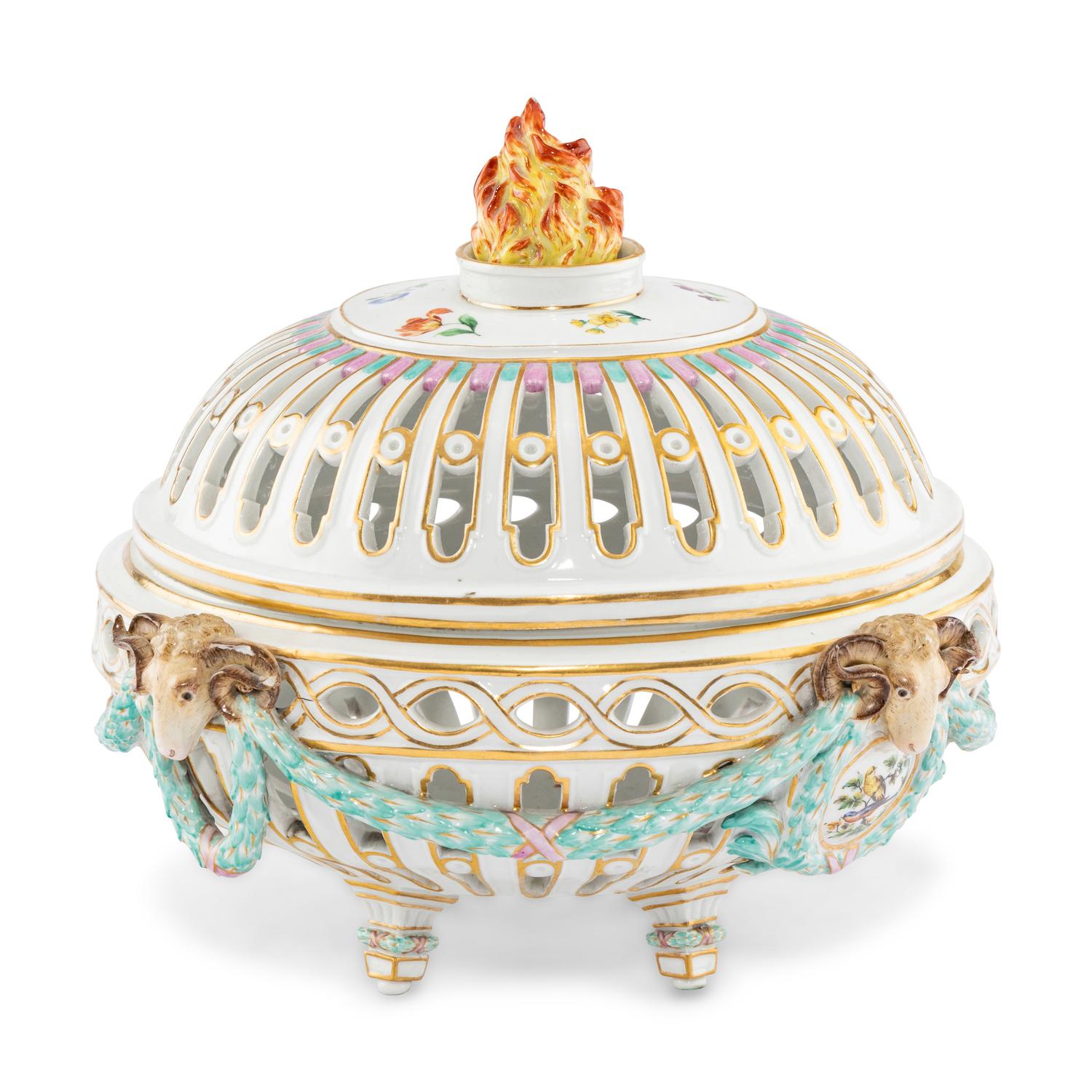 A Meissen Porcelain Covered Potpourri Dish