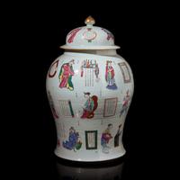A Large Chinese Famille Rose-Decorated ‘Wushuangpu’ Jar and Cover, Mid 19th Century — 清晚期 粉彩無雙譜大將軍罐