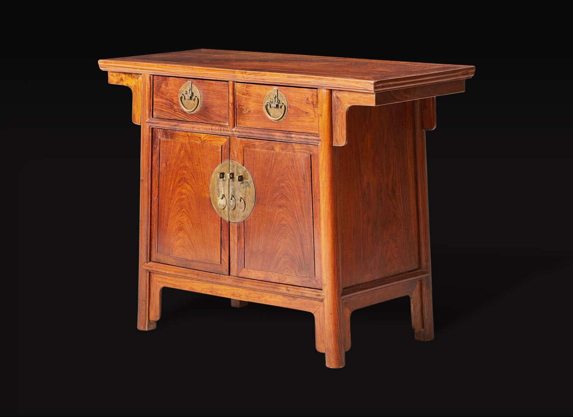 A Chinese huanghuali and hardwood side cabinet 黃花梨及硬木立櫃