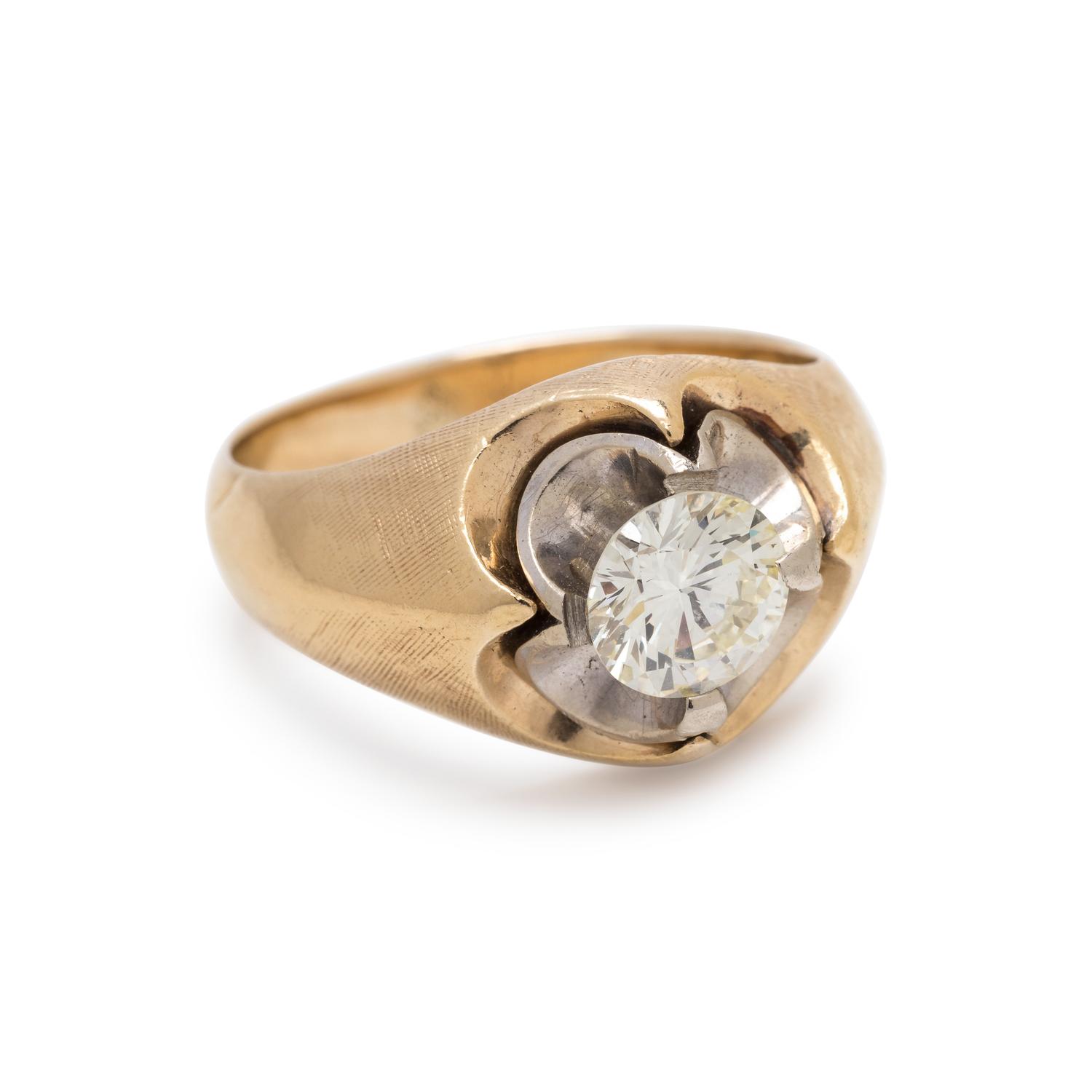 DIAMOND RING