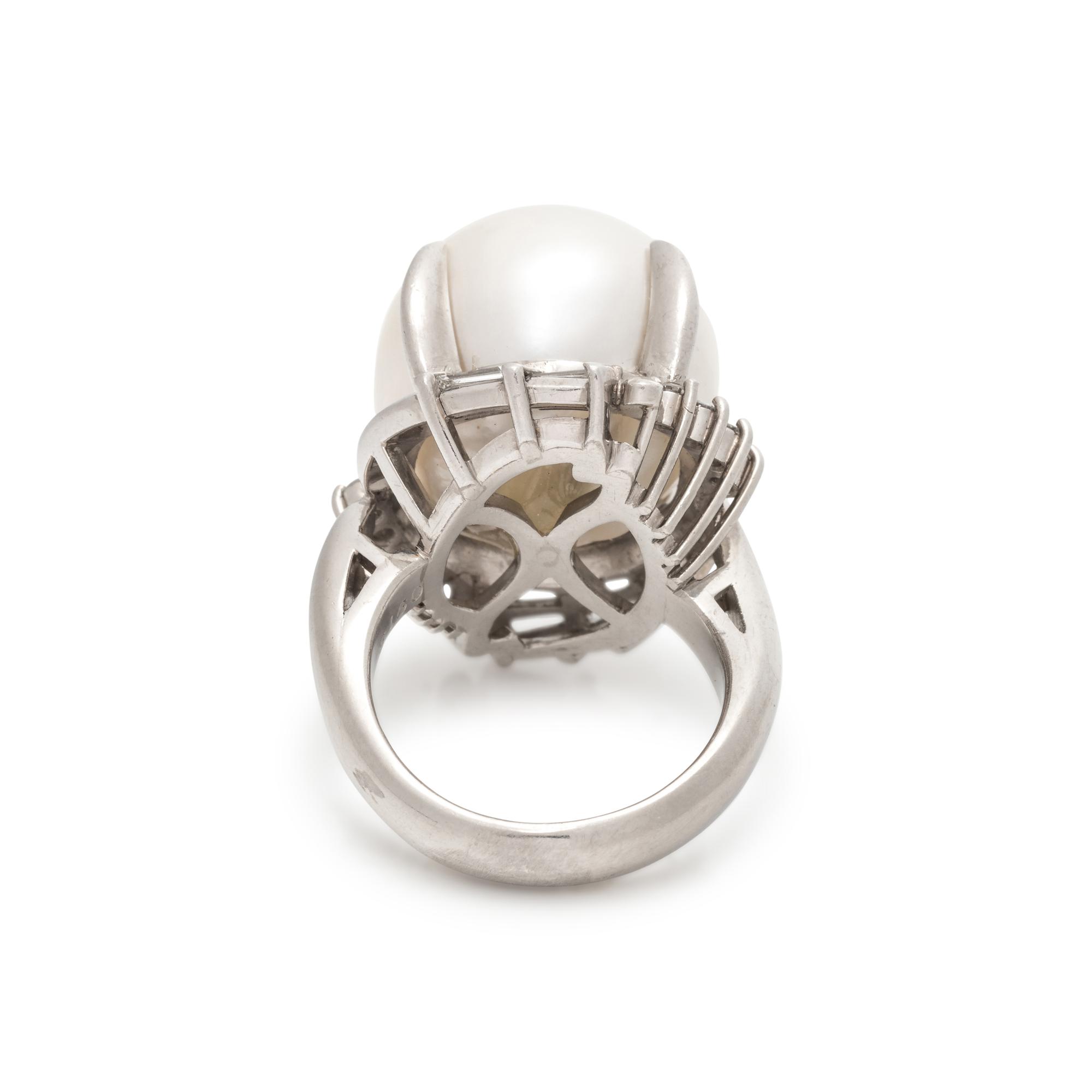 CULTURED SOUTH SEA PEARL AND DIAMOND RING