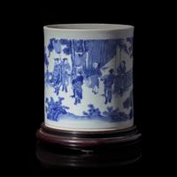 A Large Chinese Blue and White Porcelain Brush Pot, Bitong , Transitional Period, 17th Century 明末清初過渡期 青花人物故事圖筆筒