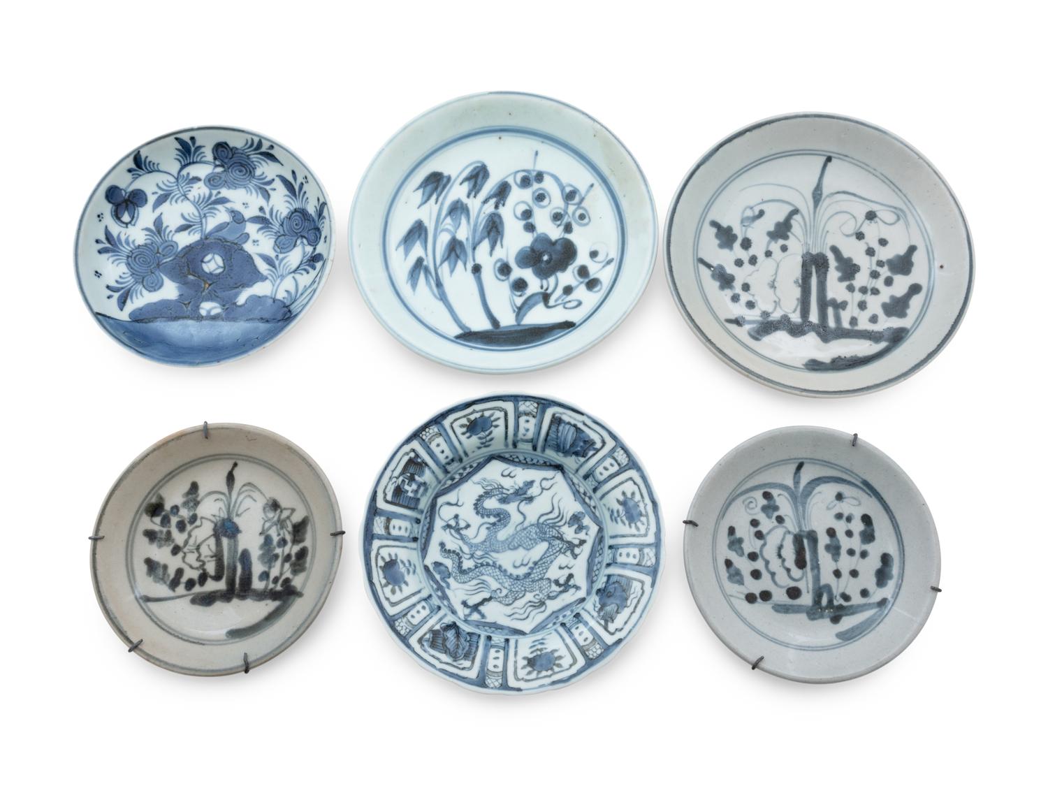 Thirty-Nine Chinese Export Blue and White Porcelain Wares