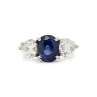 SAPPHIRE AND DIAMOND RING