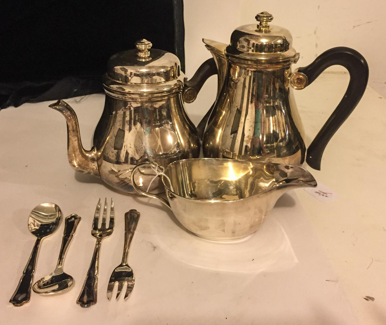 A French Silver-Plate Tea and Coffee Service, Meurgey, Paris, , comprising a teapot, coffee pot and creamer, together with twelve desse