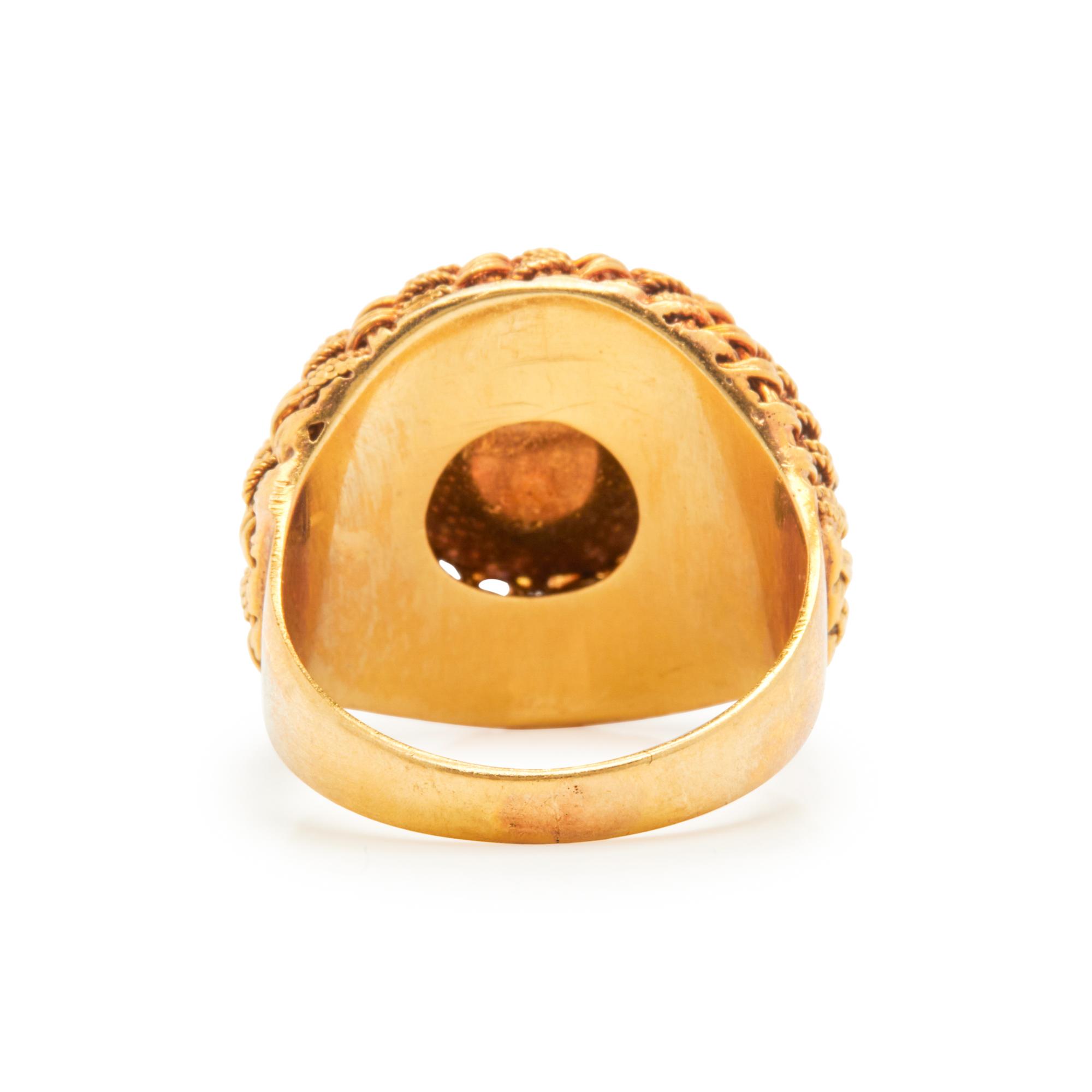 YELLOW GOLD AND CORAL RING