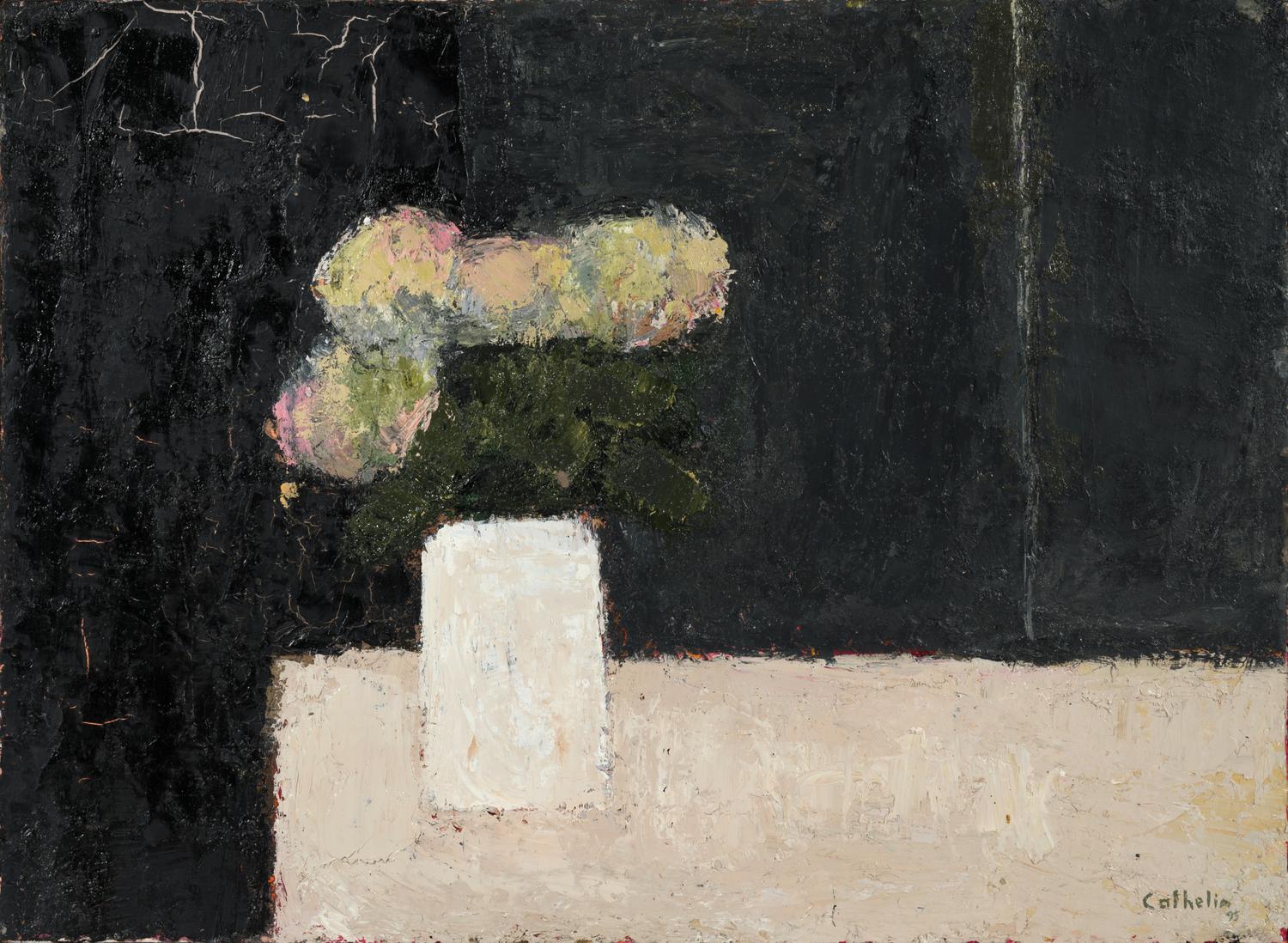 Nature morte grise et noire aux hortensias