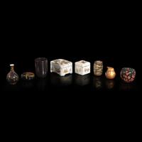 A group of eight assorted Japanese lacquer boxes and vases 日本漆器八件 19th to 20th century ???????