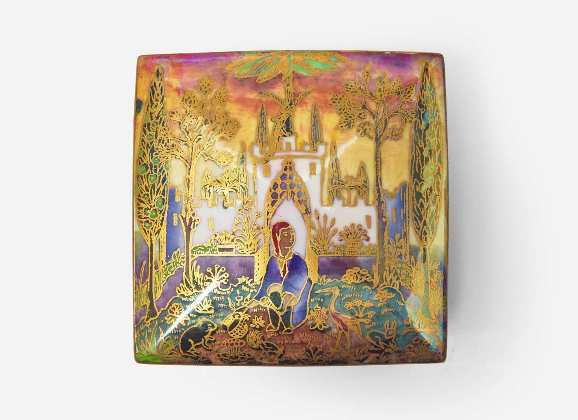 A Wedgwood Fairyland Lustre Nizami Pattern Box, UK, 1920s