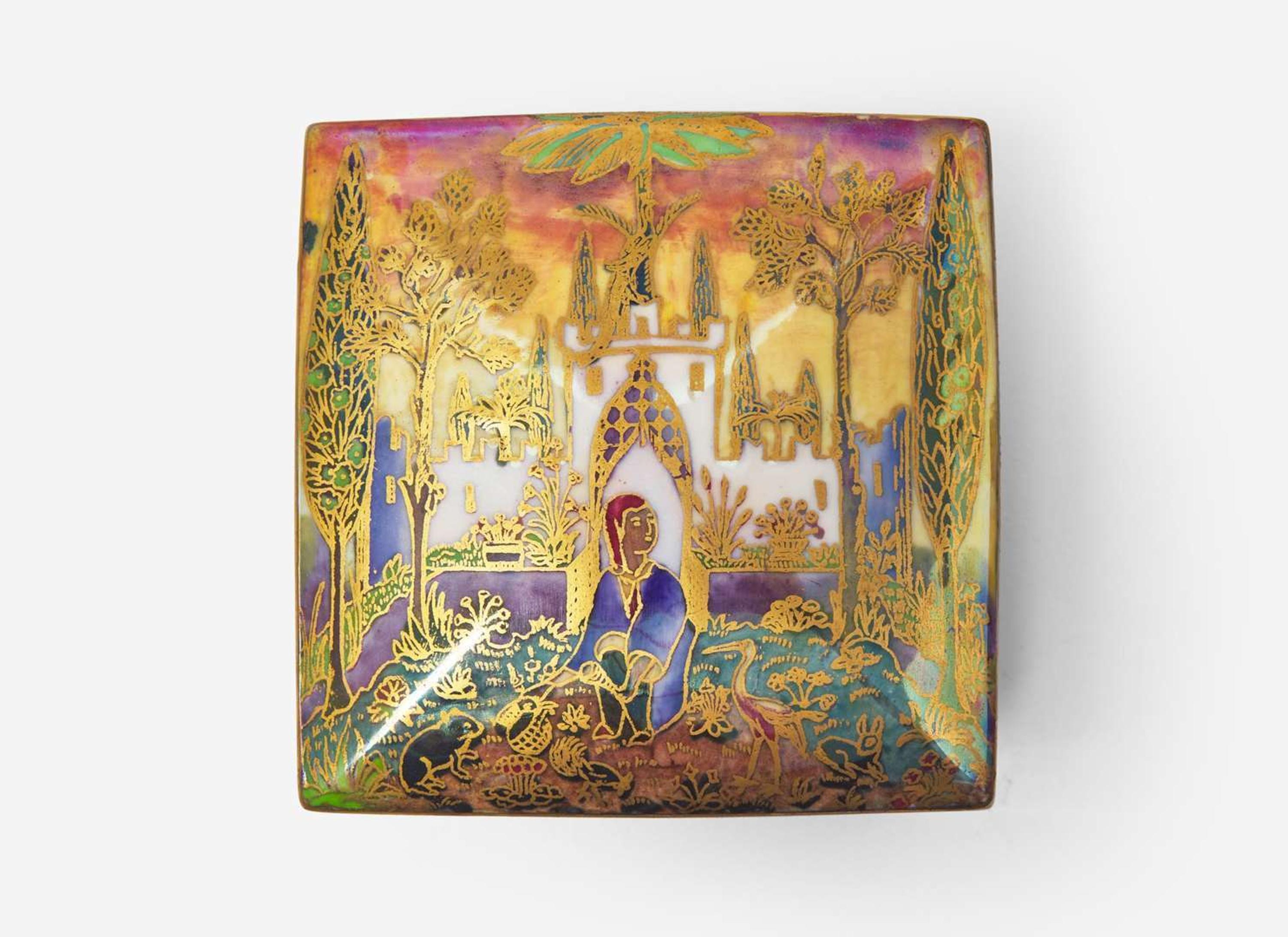 A Wedgwood Fairyland Lustre Nizami Pattern Box, UK, 1920s