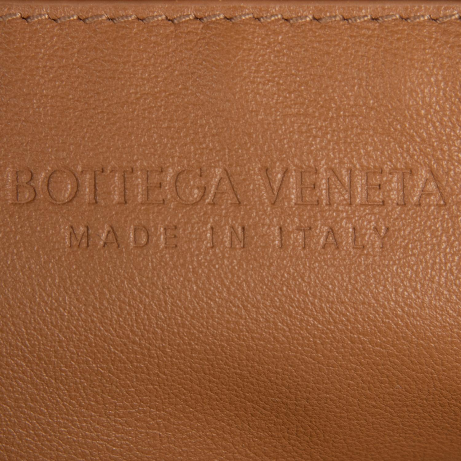 BOTTEGA VENETA, JODIE BAG IN TAN INTRECCIATO LEATHER