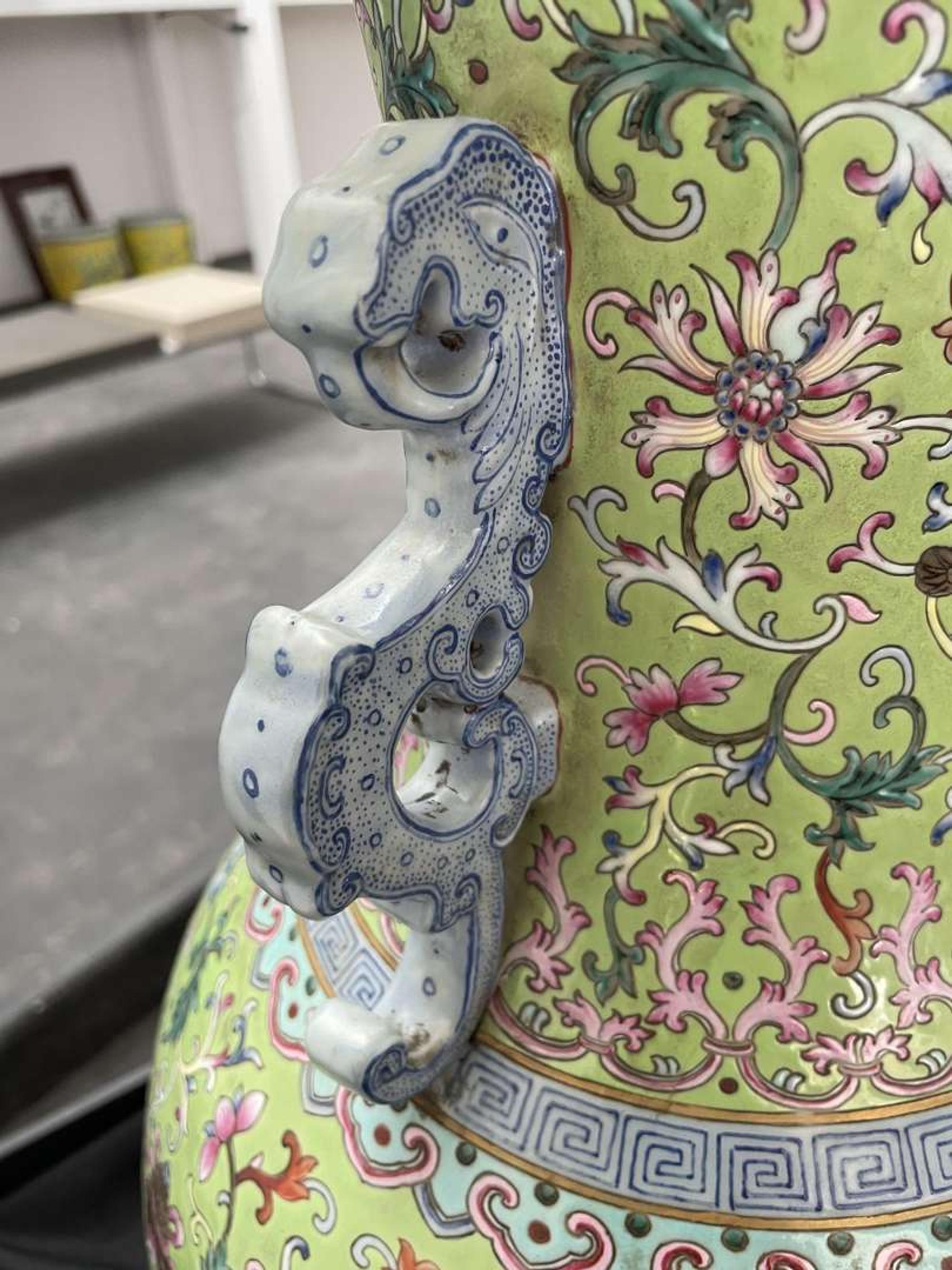 A large Chinese famille rose-decorated "Boys" Vase 粉彩嬰戲圖開光雙耳大瓶 Jiaqing mark ???
